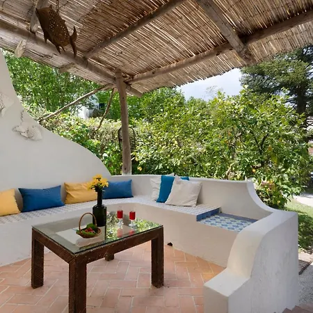 Villa Gilu - De Vivo Realty